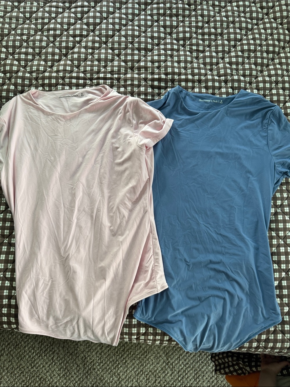 Abercrombie & Fitch Light Pink Short-Sleeve Tee